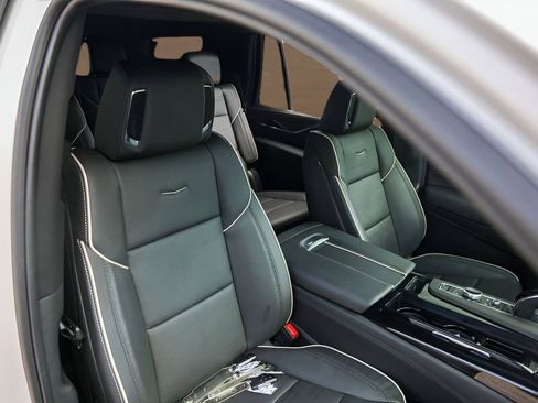 Used 2024 Cadillac Escalade Sport w/ Touring Package image 33