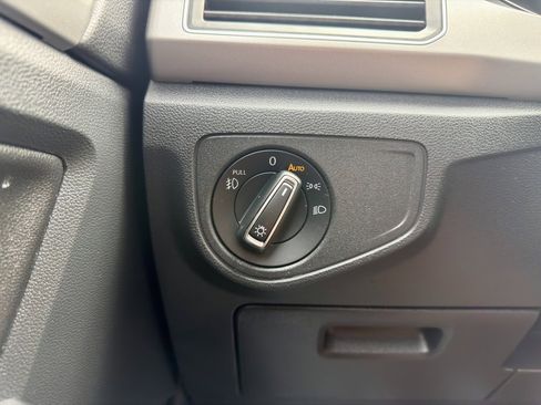 Used 2019 Volkswagen Atlas SE image 17