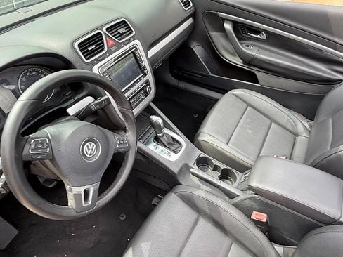 Used 2012 Volkswagen Eos Komfort FWD image 35