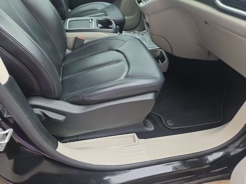 Used 2024 Chrysler Pacifica Touring-L FWD image 65