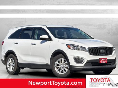 Used 2017 Kia Sorento AWD image 1