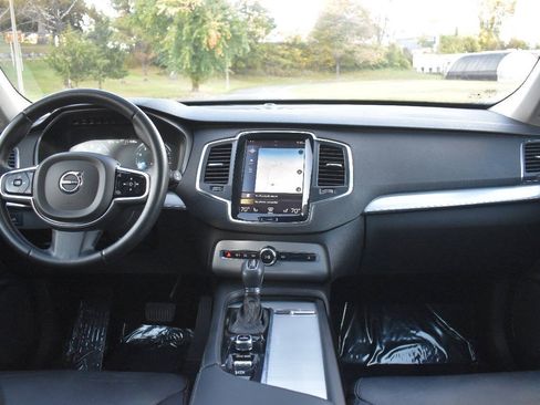 Used 2017 Volvo XC90 T6 Momentum w/ Vision Package AWD/4WD image 18
