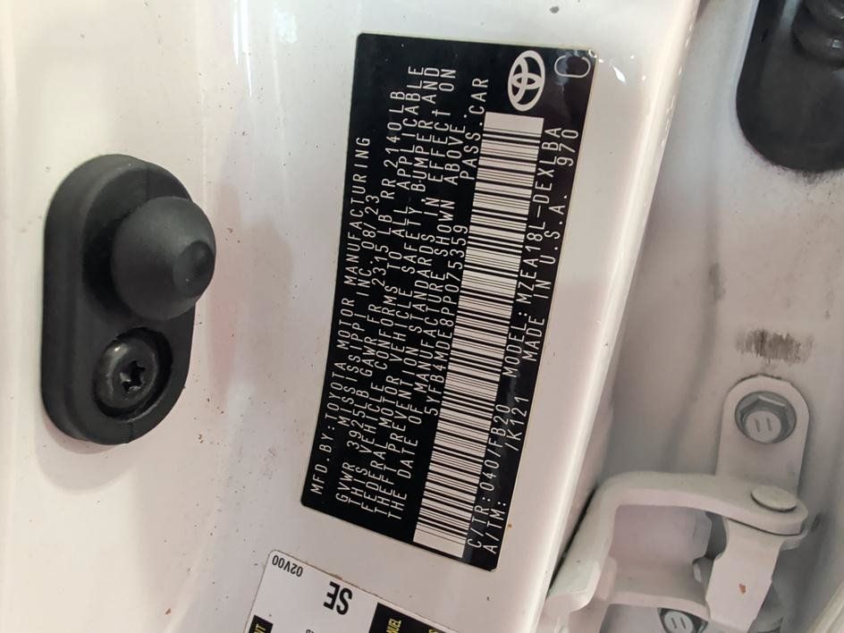 Used 2023 Toyota Corolla LE w/ LE Convenience Package FWD image 32