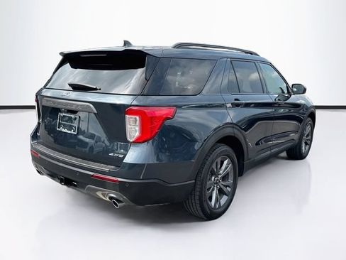 Certified 2022 Ford Explorer XLT w/ Equipment Group 202A AWD/4WD image 11
