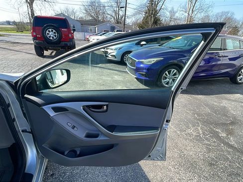Used 2013 Hyundai Elantra GLS FWD image 29