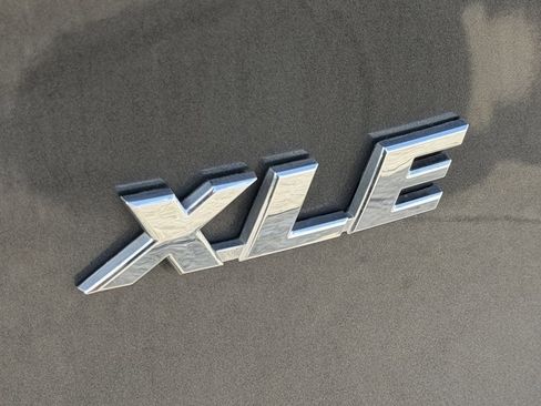 Used 2024 Toyota RAV4 XLE FWD image 11