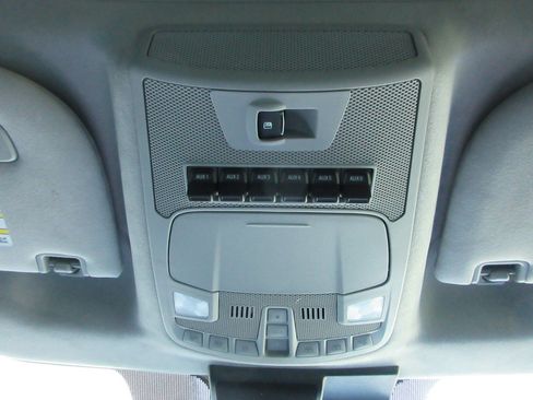 Used 2022 Ford F350 Limited AWD/4WD image 21