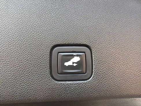 Used 2020 Cadillac XT6 Premium Luxury image 14