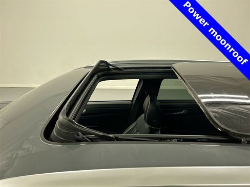 Used 2024 Volkswagen Atlas Cross Sport SEL Premium R-Line image 7