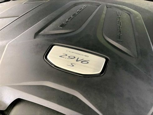 Certified 2023 Porsche Cayenne S image 33