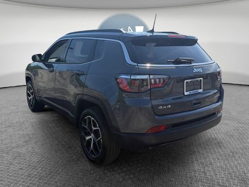 Used 2024 Jeep Compass Limited w/ Sun and Sound Group AWD/4WD image 6