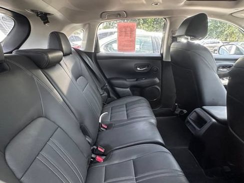 Used 2025 Honda HR-V EX-L image 7