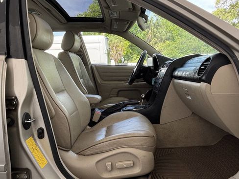 Used 2005 Lexus IS 300 image 30