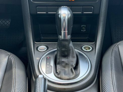 Used 2013 Volkswagen Beetle TDI FWD image 14