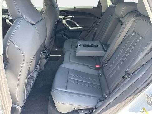 Certified 2025 Audi Q5 2.0T Premium Plus w/ Premium Plus image 12