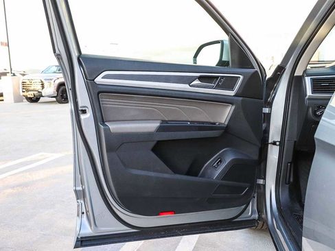 Used 2021 Volkswagen Atlas SE w/ Towing Package image 22