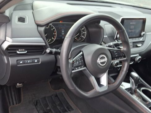 Used 2023 Nissan Altima 2.5 SR image 25