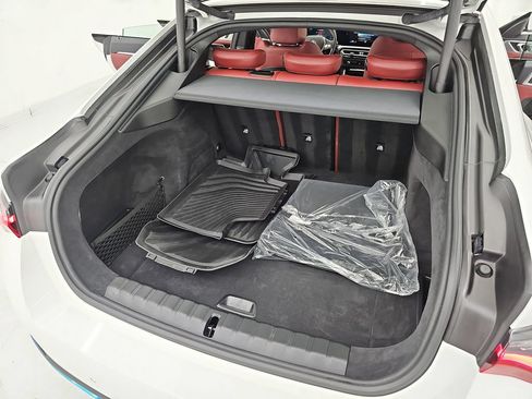 Used 2023 BMW i4 eDrive35 RWD image 21
