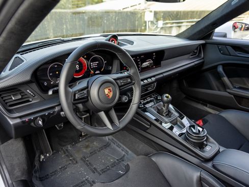 Used 2026 Porsche 911 GT3 RWD image 4