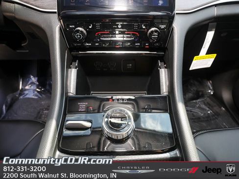 New 2025 Jeep Grand Cherokee Limited AWD/4WD image 18
