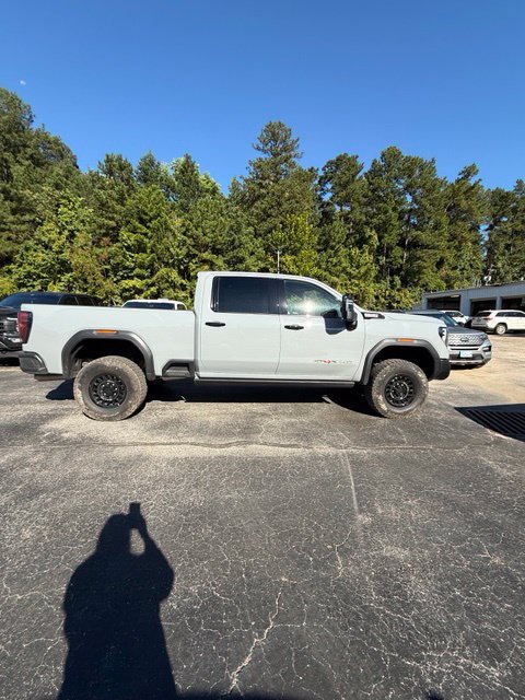 Used 2024 GMC Sierra 2500 AT4X w/ AT4X AEV Edition AWD/4WD image 8