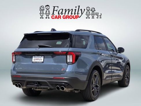 Used 2025 Ford Explorer ST w/ Sun And Sound Package AWD/4WD image 4