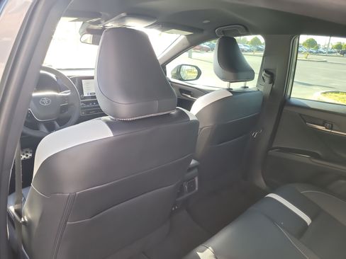 Certified 2025 Toyota Camry SE FWD image 11