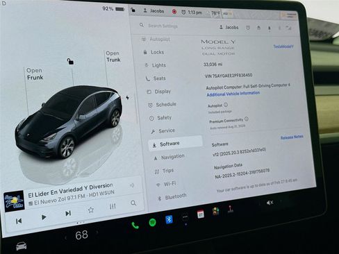 Used 2023 Tesla Model Y Long Range image 3