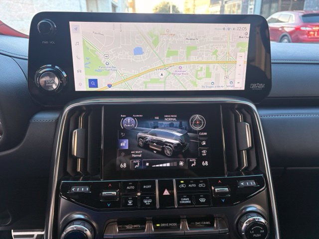 Used 2022 Lexus LX 600 F Sport w/ Accessory Package (Z1) AWD/4WD image 10