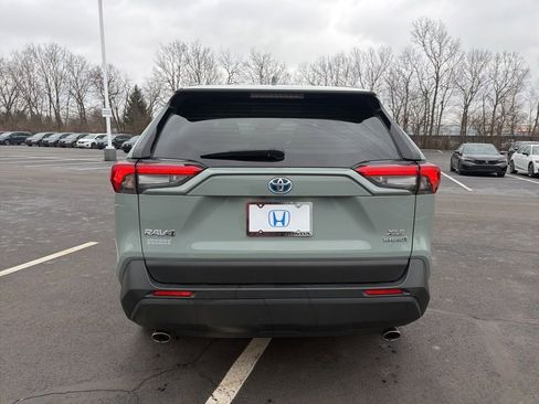 Used 2019 Toyota RAV4 XLE image 4
