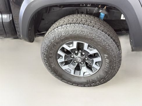 Certified 2023 Toyota Tacoma TRD Off-Road AWD/4WD image 22