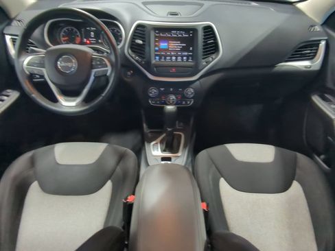 Used 2014 Jeep Cherokee Latitude w/ Comfort/Convenience Group FWD image 18