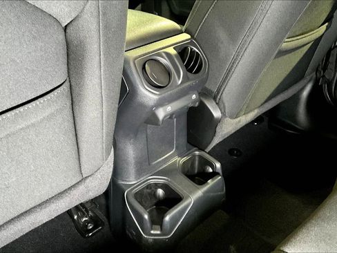 Used 2021 Jeep Wrangler Unlimited Sport image 10