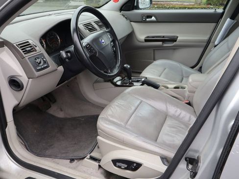 Used 2007 Volvo S40 2.4i image 4