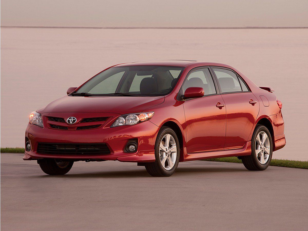Used 2011 Toyota Corolla LE FWD image 1