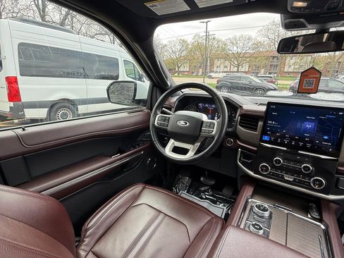 Used 2024 Ford Expedition Max Limited image 12