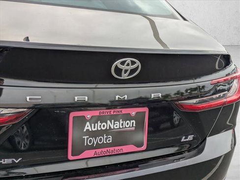 Used 2025 Toyota Camry LE image 30