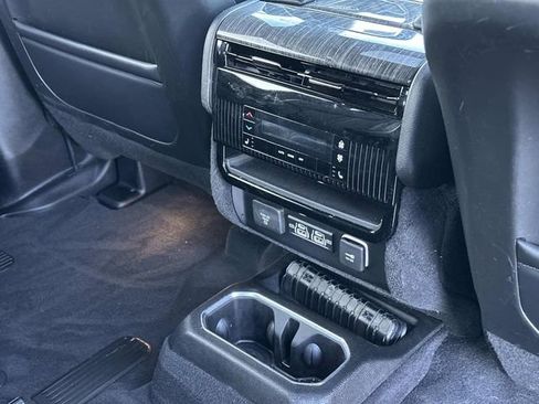 Used 2022 Jeep Wagoneer Series III w/ Premium Group I image 13