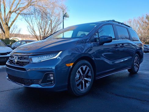 New 2026 Honda Odyssey EX-L image 2