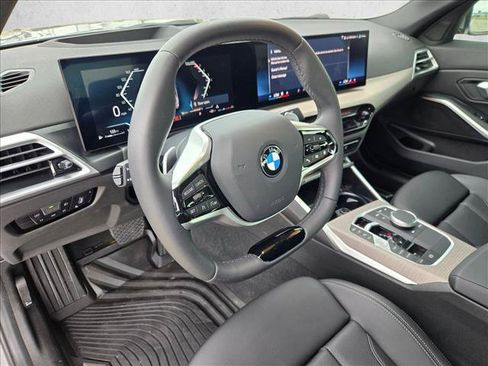 Used 2025 BMW 330i Sedan w/ Premium Package RWD image 10
