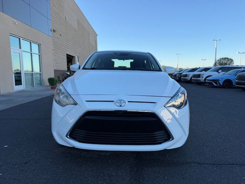 Used 2017 Toyota Yaris iA image 19