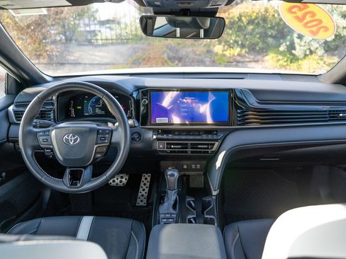 Used 2025 Toyota Camry SE w/ Multimedia Upgrade Package FWD image 21