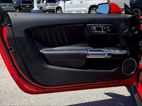 Used 2019 Ford Mustang GT Premium RWD image 18