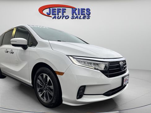 Used 2023 Honda Odyssey EX-L image 3