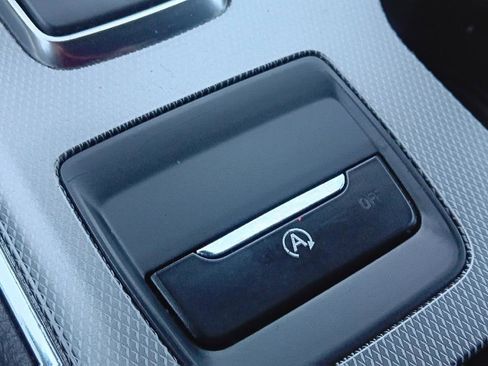 Used 2021 Ford Edge SEL w/ Convenience Package image 19