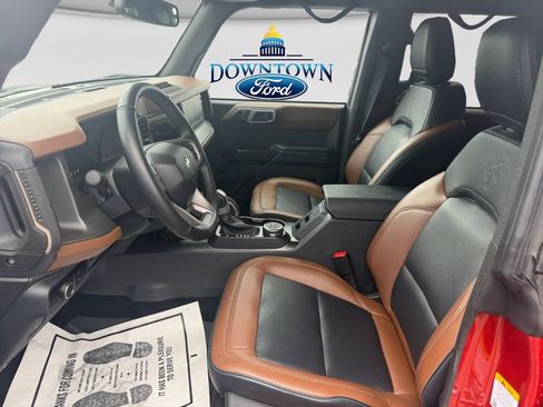 Used 2024 Ford Bronco Outer Banks w/ Sasquatch Package AWD/4WD image 27