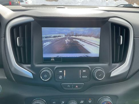 Used 2024 GMC Terrain SLT image 14