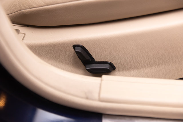 Used 2011 Mercedes-Benz C 300 4MATIC Sedan image 55