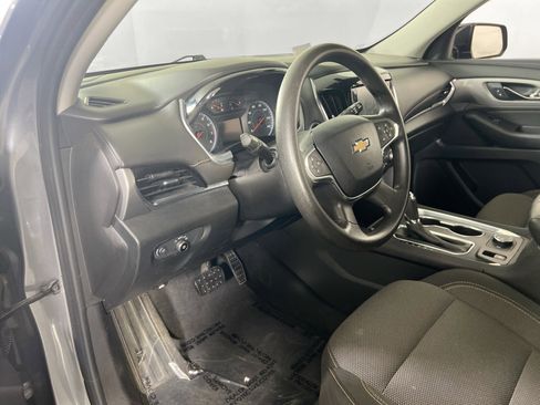 Used 2019 Chevrolet Traverse LS w/ LPO, Roadside Safety Package AWD/4WD image 9