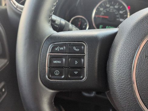 Used 2014 Jeep Wrangler Sahara w/ Connectivity Group AWD/4WD image 18